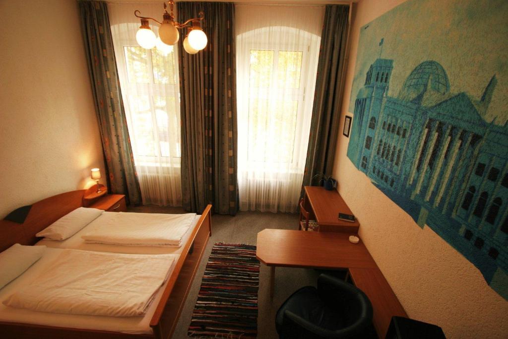 Hotel - Pension Am Schloss Bellevue Берлин Номер фото
